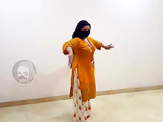 Gadi ke Manga Dy Bangsa Pakistan Mujra Dance Sexy Dance Mujra